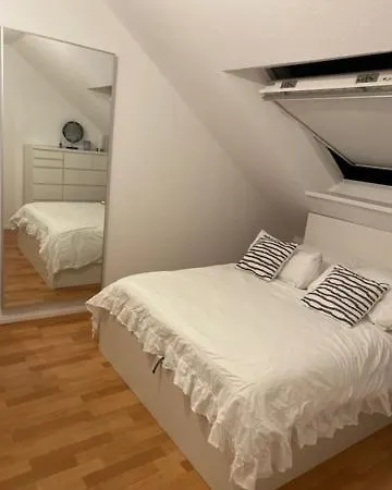 Schone Stadtwohnung Mit Terrasse Apartamento